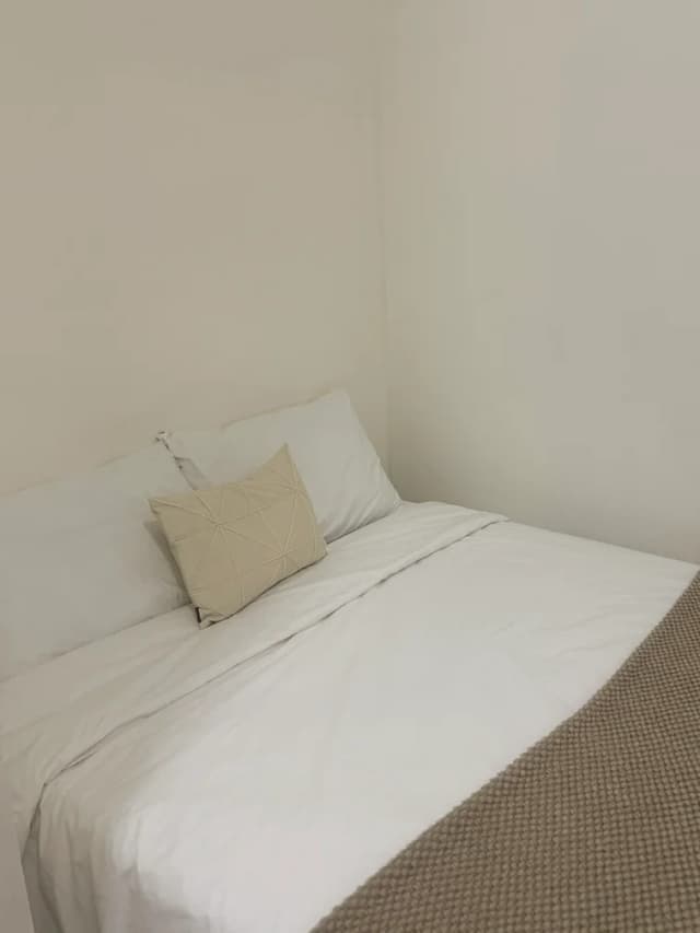 Room Image 5