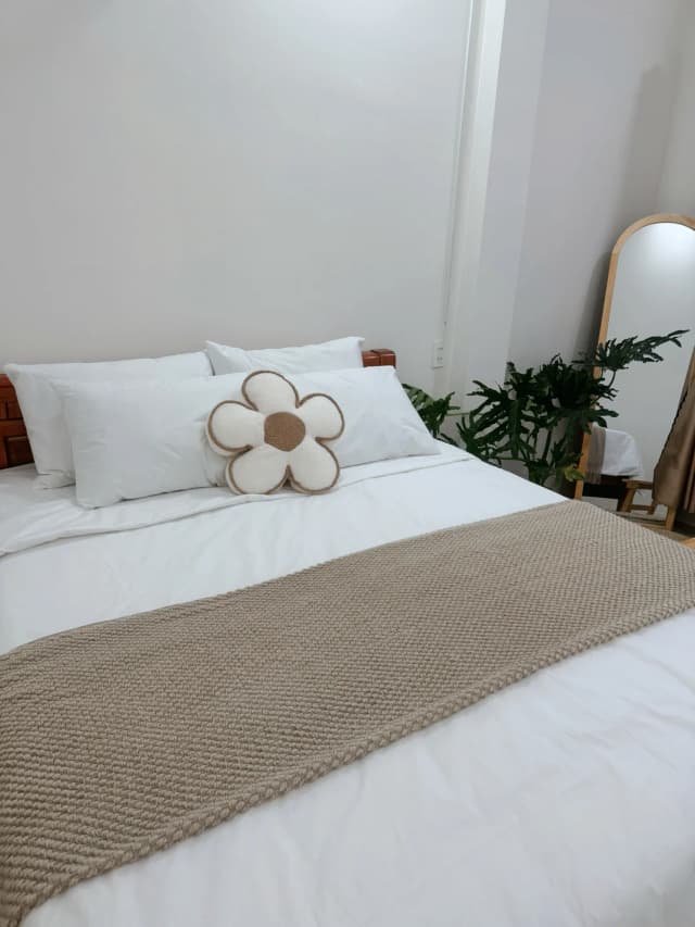 Room Image 6