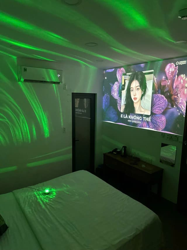 Room Image 1