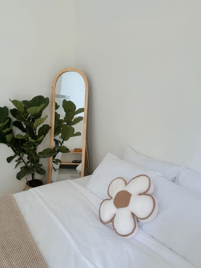 Room Image 4