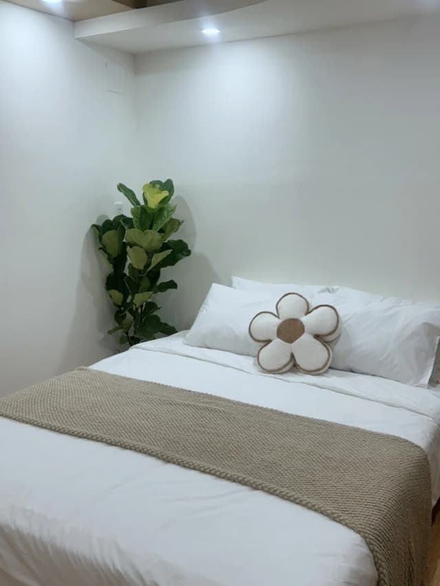Room Image 6