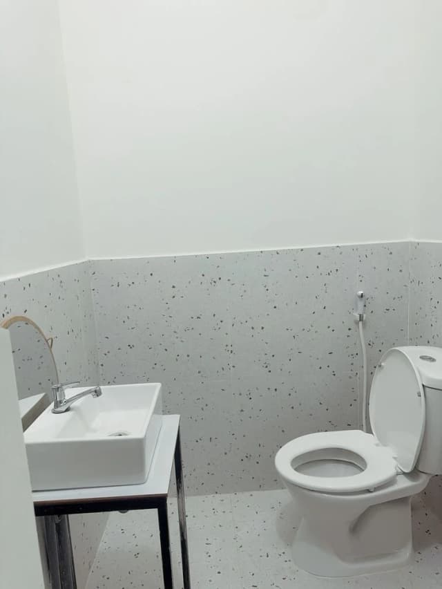 Room Image 3