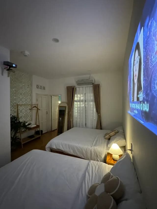 Room Image 2