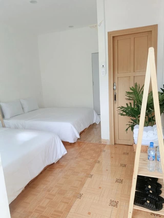 Room Image 6