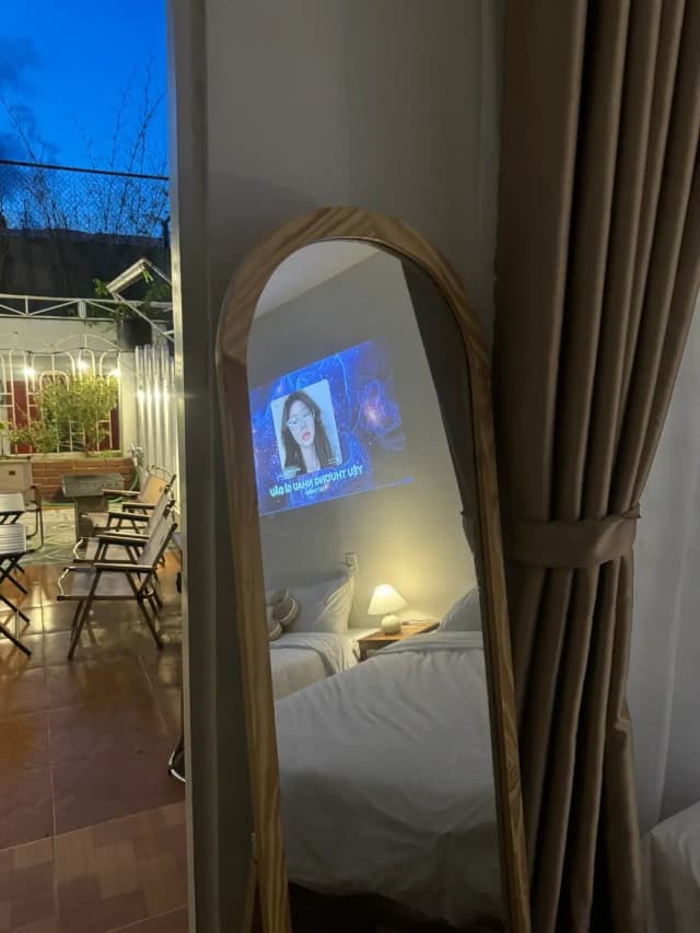 Room Image 8