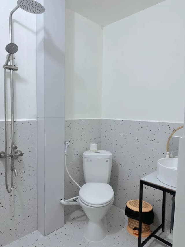 Room Image 5
